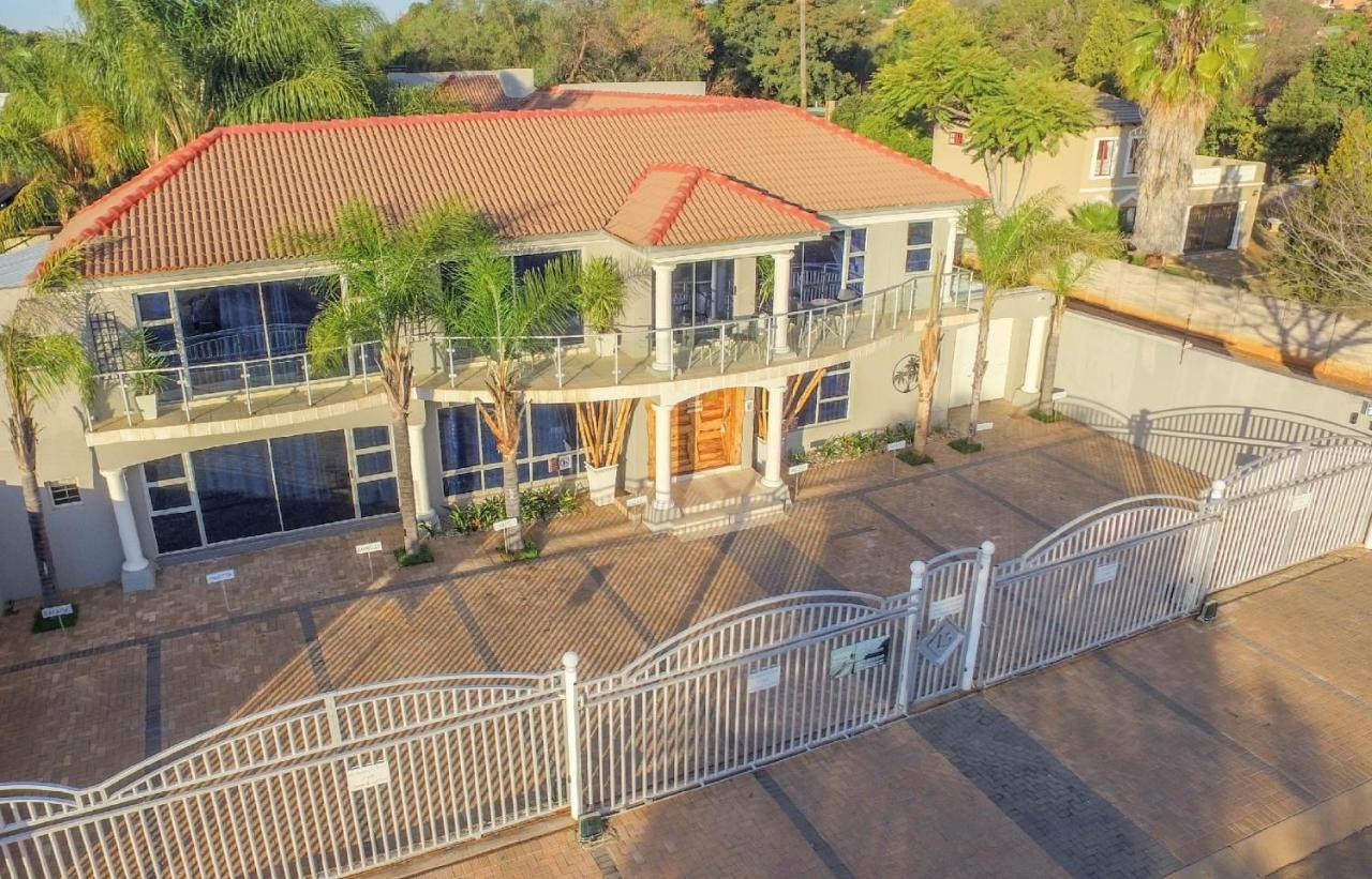 Club Cocomo Hartbeespoort Exterior foto